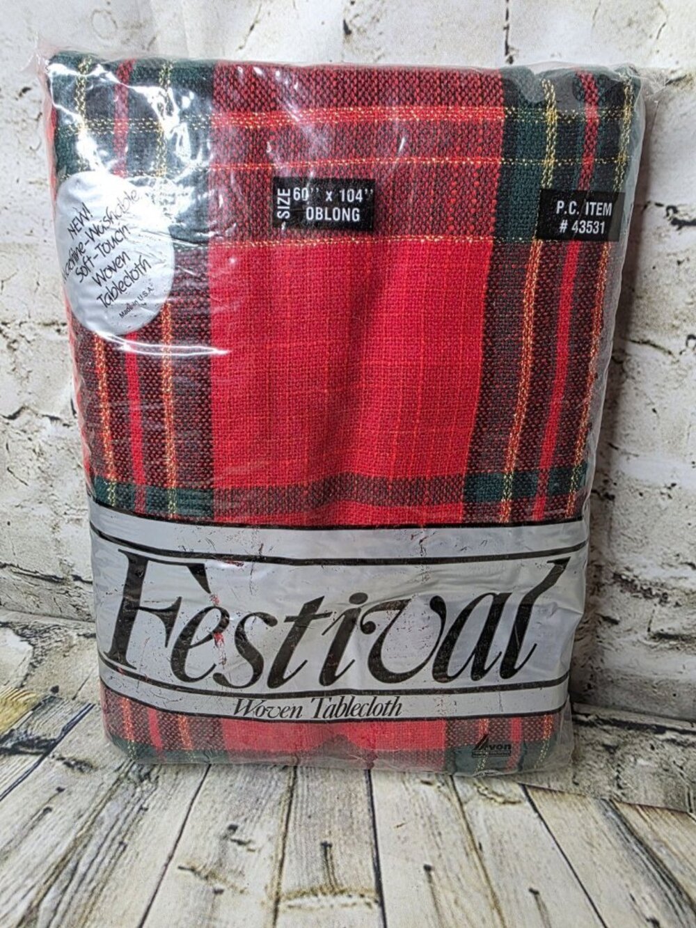 VTG 80s Festive Festival Tartan Plaid Tablecloth 60 x 104 In Oblong Christmas